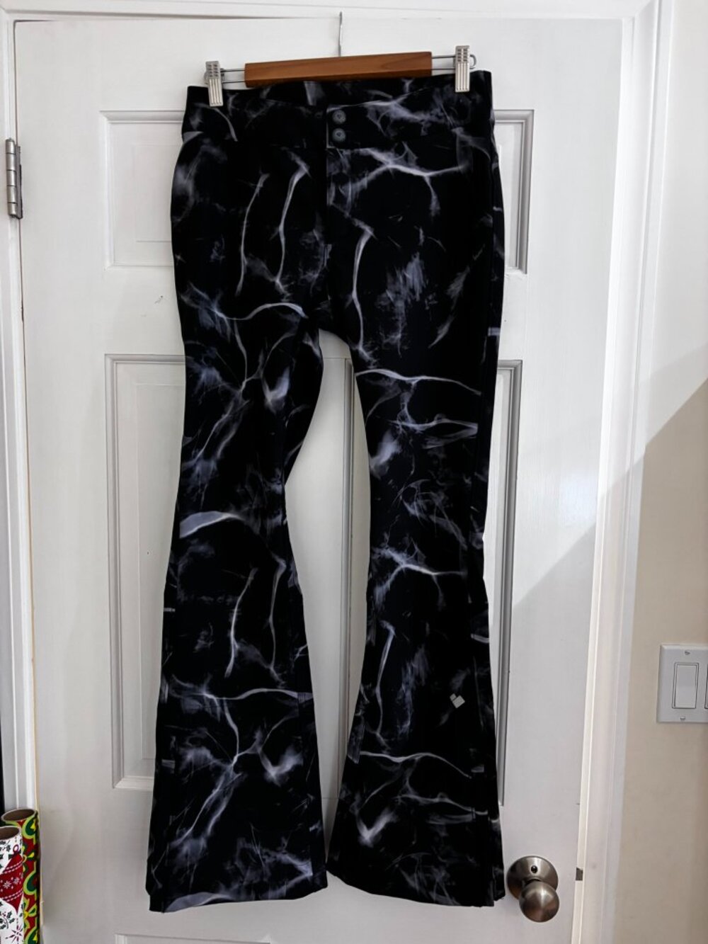 Obermeyer ski pants, women's size 6